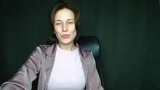 Kelly Kisss online show from January 11, 2026, 1:07 pm