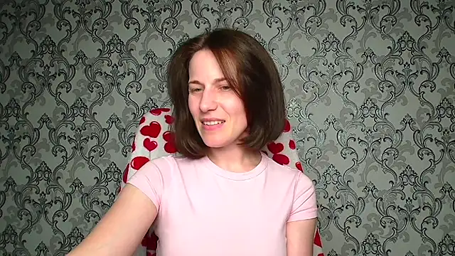 Snapshot of Kelly_Kisss chatting on April 16, 2026, 9:39 pm Kelly Kisss online show from April 16, 2026, 9:39 pm