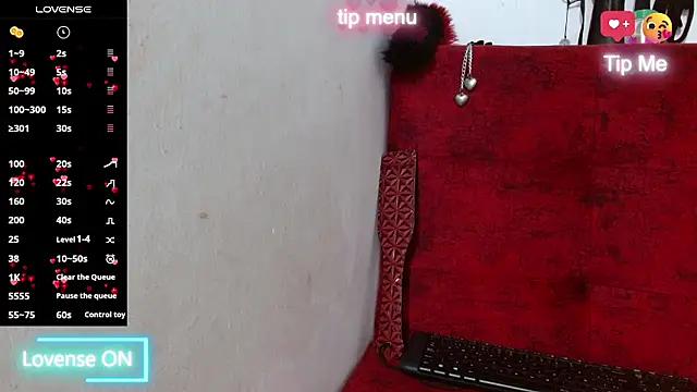 Snapshot of naomi_powel chatting on January 19, 2026, 3:32 am naomi powel online show from January 19, 2026, 3:32 am