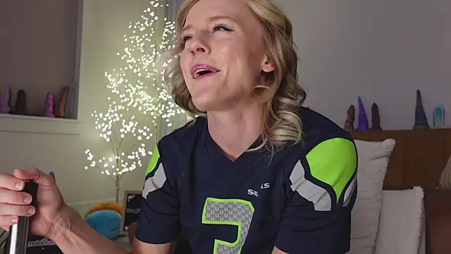 Snapshot of Taylorlove303 chatting on January 17, 2026, 11:25 am Taylorlove303 online show from January 17, 2026, 11:25 am