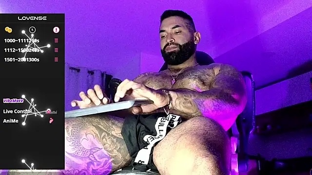 Snapshot of Max-prada chatting on February 21, 2026, 2:02 am Max-prada online show from February 21, 2026, 2:02 am