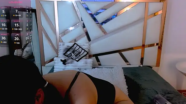 Snapshot of hannia_baileys chatting on November 13, 2025, 9:19 pm hannia baileys online show from November 13, 2025, 9:19 pm