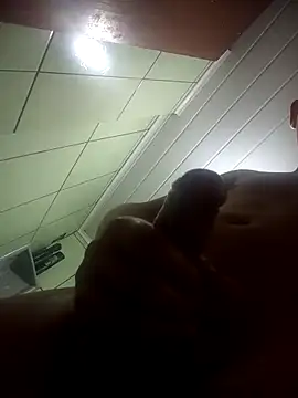 Henriquepauzao10 online show from April 25, 2026, 7:22 pm