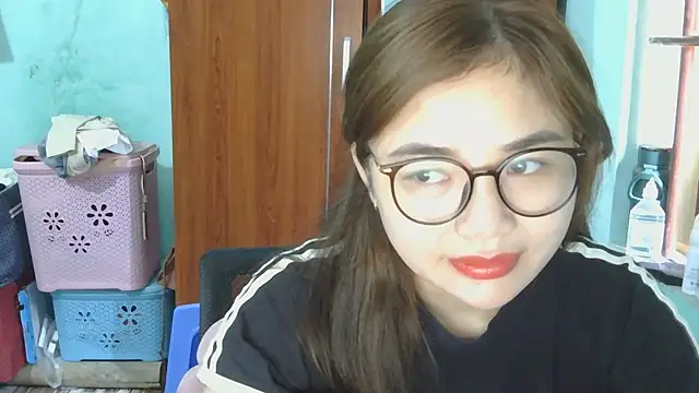 Uhem112 online show from October 15, 2025, 12:53 am