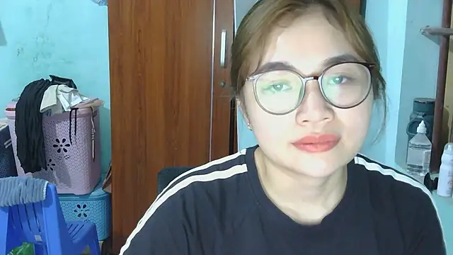 Uhem112 online show from October 17, 2025, 12:51 pm