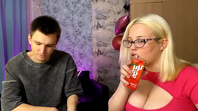 Snapshot of Mia_Sakuraa chatting on September 28, 2025, 2:29 am Mia Sakuraa online show from September 28, 2025, 2:29 am