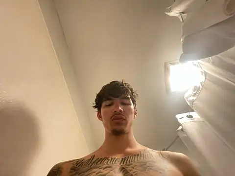 Snapshot of funbigdickk chatting on November 1, 2025, 6:30 am funbigdickk online show from November 1, 2025, 6:30 am