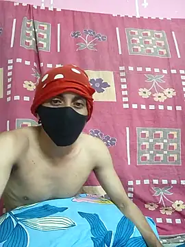 Seducing couple online show from September 21, 2025, 7:02 am