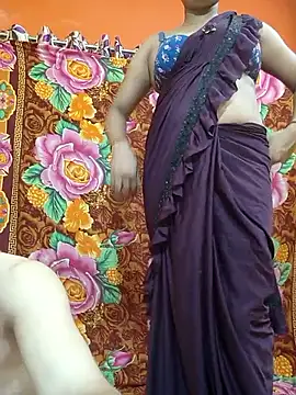 Snapshot of Seducing_couple chatting on June 14, 2026, 5:25 pm Seducing couple online show from June 14, 2026, 5:25 pm