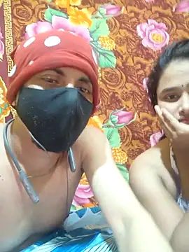 Seducing couple online show from April 12, 2026, 6:11 pm