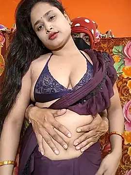 Seducing couple online show from March 18, 2026, 5:14 pm