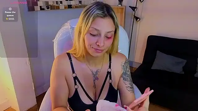 Jennaa Cooper online show from February 12, 2026, 11:15 pm