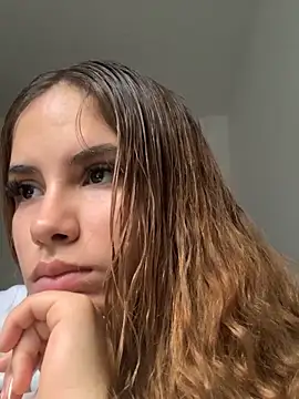 Snapshot of MiiluRosse chatting on November 14, 2025, 6:11 pm MiiluRosse online show from November 14, 2025, 6:11 pm