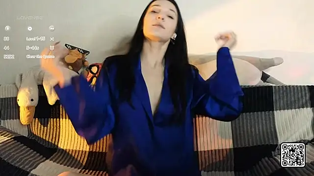 Snapshot of OdelynBagge chatting on October 28, 2025, 5:12 pm OdelynBagge online show from October 28, 2025, 5:12 pm