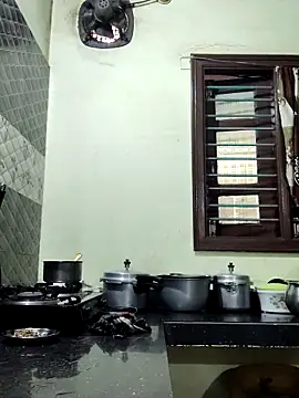 Snapshot of papukurty chatting on November 10, 2025, 3:11 am papukurty online show from November 10, 2025, 3:11 am