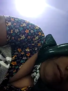 Snapshot of papukurty chatting on December 1, 2025, 10:21 pm papukurty online show from December 1, 2025, 10:21 pm