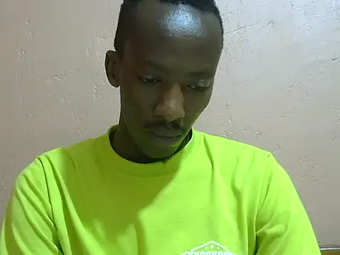 Snapshot of shadez94 chatting on October 16, 2025, 7:33 pm shadez94 online show from October 16, 2025, 7:33 pm