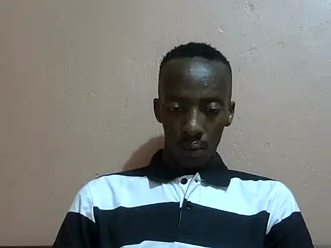 Snapshot of shadez94 chatting on September 19, 2025, 7:51 pm shadez94 online show from September 19, 2025, 7:51 pm