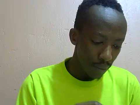 Snapshot of shadez94 chatting on October 17, 2025, 9:34 am shadez94 online show from October 17, 2025, 9:34 am