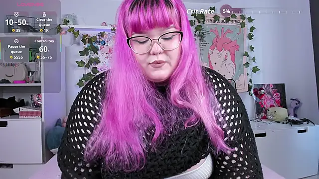 Snapshot of _CandyM1lky_ chatting on May 5, 2026, 8:39 am CandyM1lky online show from May 5, 2026, 8:39 am