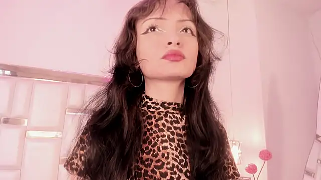 Snapshot of MaddieStark chatting on December 2, 2025, 4:41 pm MaddieStark online show from December 2, 2025, 4:41 pm