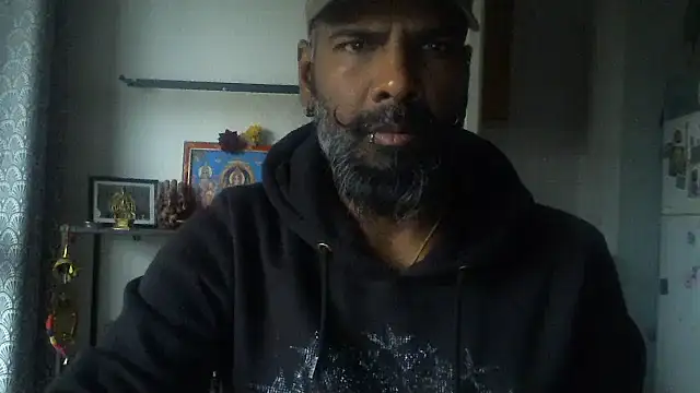 Snapshot of frenchblackc31 chatting on November 8, 2025, 8:29 am frenchblackc31 online show from November 8, 2025, 8:29 am