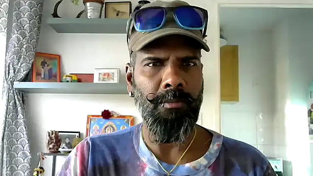 Snapshot of frenchblackc31 chatting on November 16, 2025, 3:06 pm frenchblackc31 online show from November 16, 2025, 3:06 pm