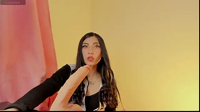 Snapshot of Alanaloiiss_ chatting on February 28, 2026, 2:55 am Alanaloiiss online show from February 28, 2026, 2:55 am