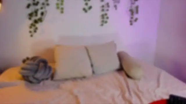 sara doll77 online show from April 8, 2026, 7:37 pm