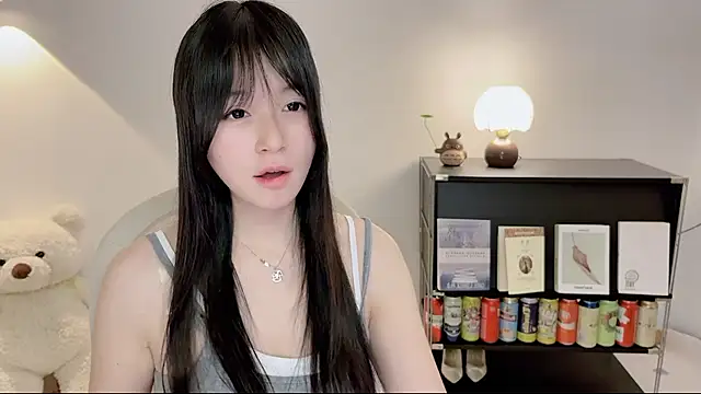 Snapshot of Onechestnut chatting on June 14, 2026, 12:39 pm Onechestnut online show from June 14, 2026, 12:39 pm