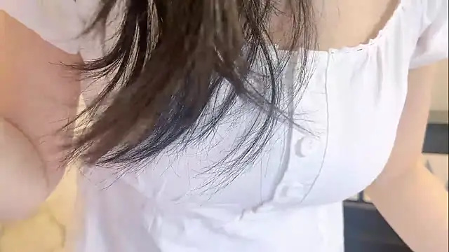 Onechestnut online show from November 13, 2025, 5:44 am