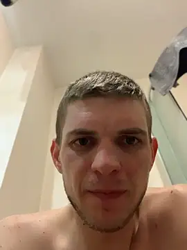 Snapshot of macho1347 chatting on January 17, 2026, 12:26 am macho1347 online show from January 17, 2026, 12:26 am