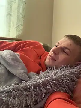 Snapshot of macho1347 chatting on February 3, 2026, 9:25 am macho1347 online show from February 3, 2026, 9:25 am