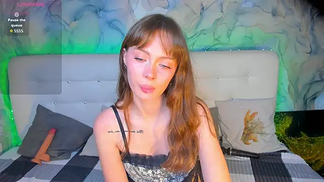 Snapshot of LolaMeddisson chatting on November 8, 2025, 2:59 am LolaMeddisson online show from November 8, 2025, 2:59 am