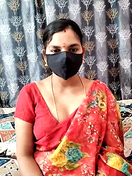 Snapshot of Lalitha-1995 chatting on March 29, 2026, 7:10 am Lalitha-1995 online show from March 29, 2026, 7:10 am