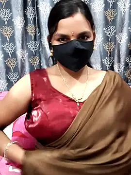 Snapshot of Lalitha-1995 chatting on July 5, 2026, 4:25 pm Lalitha-1995 online show from July 5, 2026, 4:25 pm