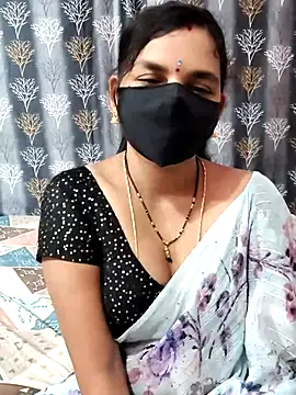 Snapshot of Lalitha-1995 chatting on April 14, 2026, 3:50 pm Lalitha-1995 online show from April 14, 2026, 3:50 pm