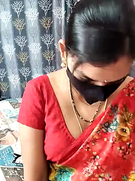 Snapshot of Lalitha-1995 chatting on April 13, 2026, 8:18 am Lalitha-1995 online show from April 13, 2026, 8:18 am