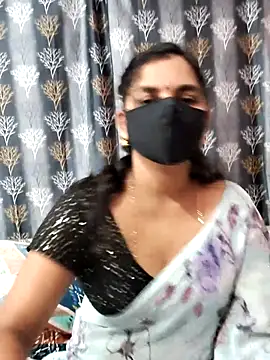 Snapshot of Lalitha-1995 chatting on April 1, 2026, 4:26 pm Lalitha-1995 online show from April 1, 2026, 4:26 pm
