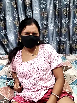 Snapshot of Lalitha-1995 chatting on March 4, 2026, 5:21 pm Lalitha-1995 online show from March 4, 2026, 5:21 pm