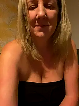 X-Victoria-X online show from September 20, 2025, 3:55 am