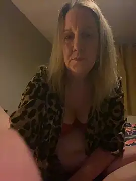 X-Victoria-X online show from October 10, 2025, 11:05 pm