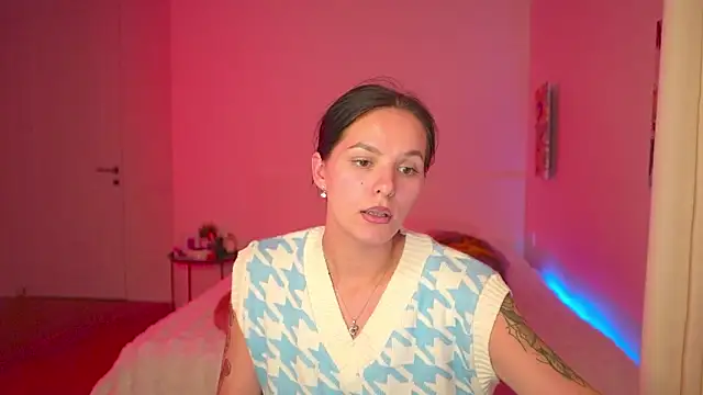 Snapshot of EwelynScott chatting on September 27, 2025, 9:32 pm EwelynScott online show from September 27, 2025, 9:32 pm