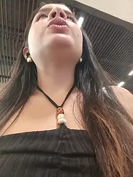 Snapshot of Lambedora_69 chatting on June 1, 2026, 7:57 pm Lambedora 69 online show from June 1, 2026, 7:57 pm