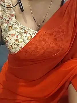 Snapshot of Anuforyou19 chatting on October 15, 2025, 5:32 pm Anuforyou19 online show from October 15, 2025, 5:32 pm