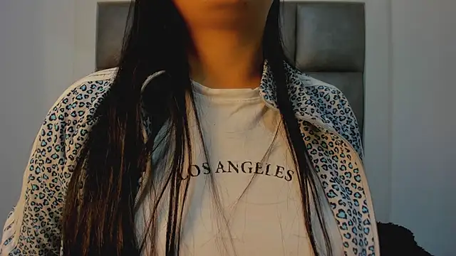 Mia lopez   online show from September 9, 2025, 1:09 pm