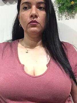 Snapshot of sweetdulcexxx chatting on October 21, 2025, 2:44 am sweetdulcexxx online show from October 21, 2025, 2:44 am