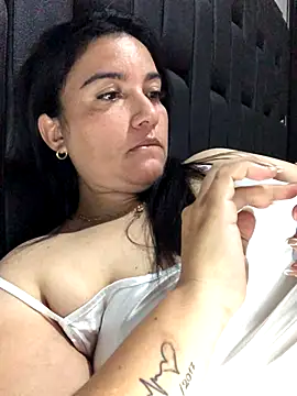 Snapshot of sweetdulcexxx chatting on September 21, 2025, 12:27 am sweetdulcexxx online show from September 21, 2025, 12:27 am