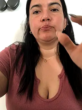 Snapshot of sweetdulcexxx chatting on October 8, 2025, 2:40 pm sweetdulcexxx online show from October 8, 2025, 2:40 pm