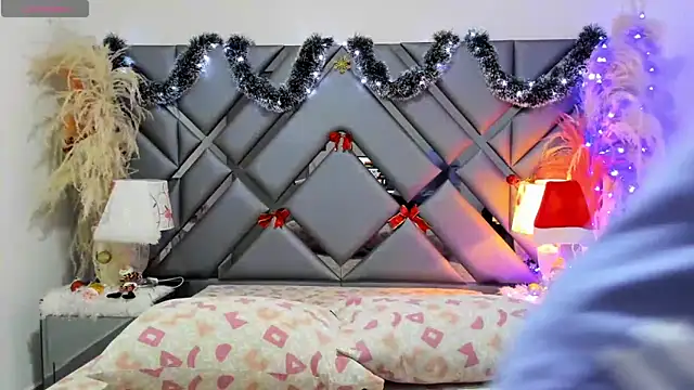 Snapshot of Milan_LewisS chatting on December 22, 2025, 11:43 am Milan LewisS online show from December 22, 2025, 11:43 am